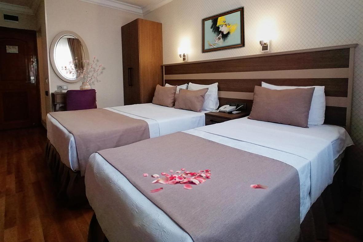 Sembol 3* İstanbul
